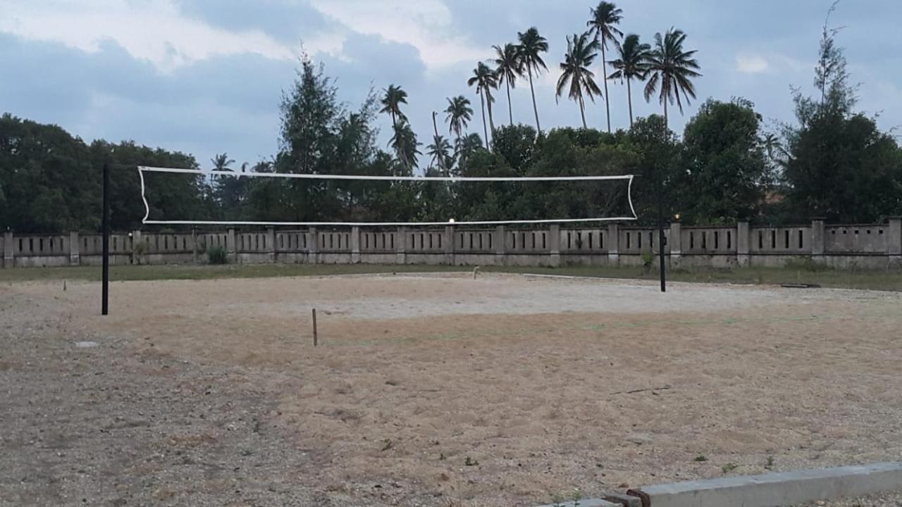 Kanza Beach Inn Marang Exterior photo
