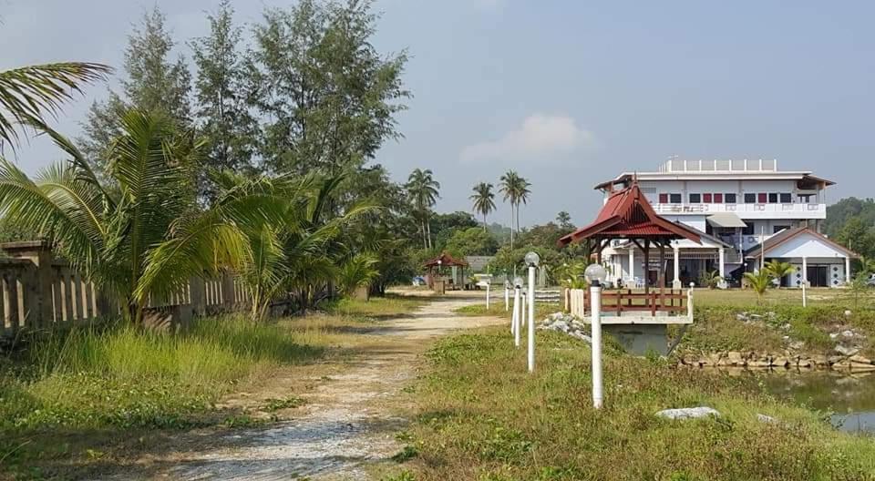 Kanza Beach Inn Marang Exterior photo