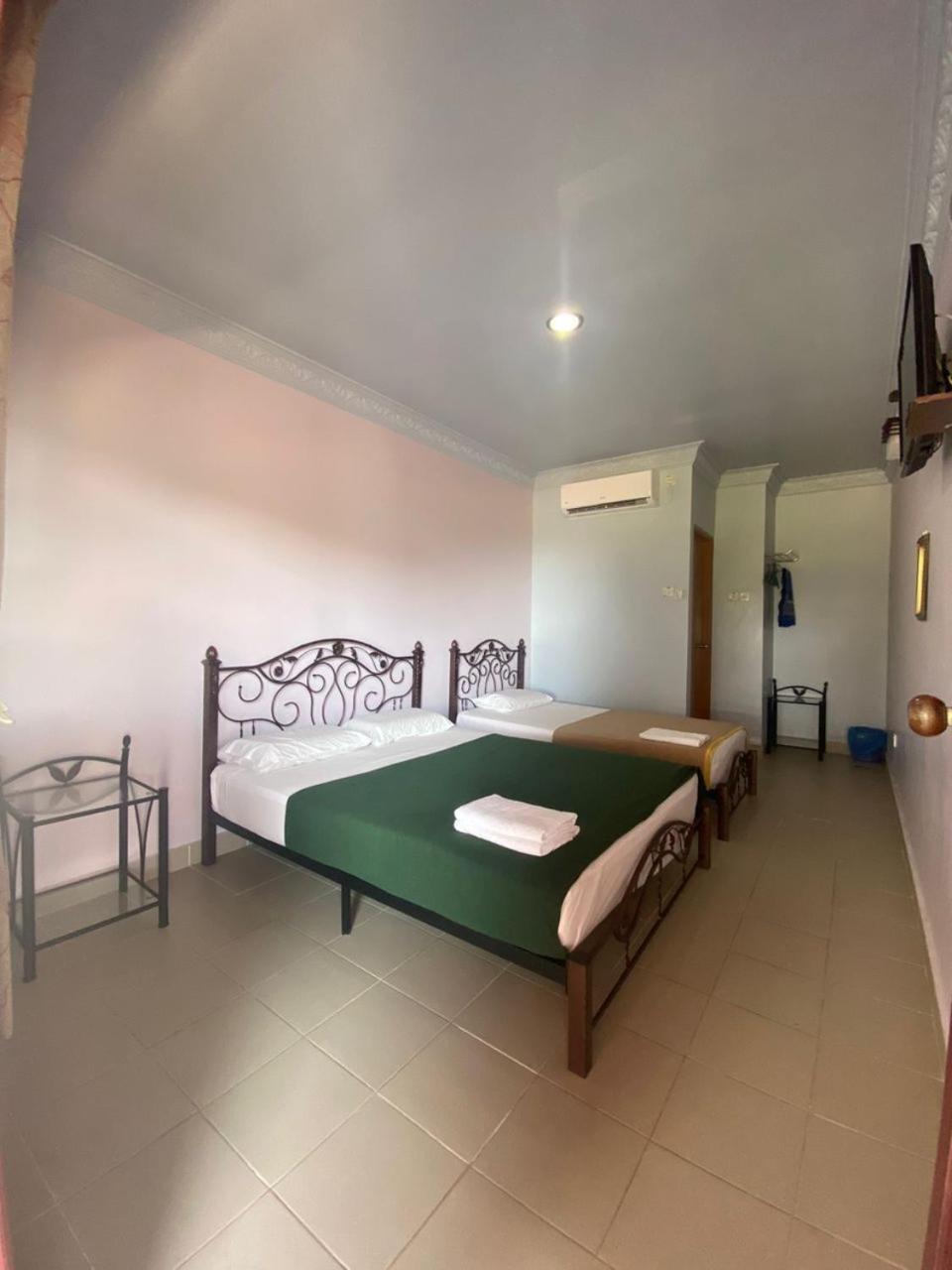 Kanza Beach Inn Marang Exterior photo