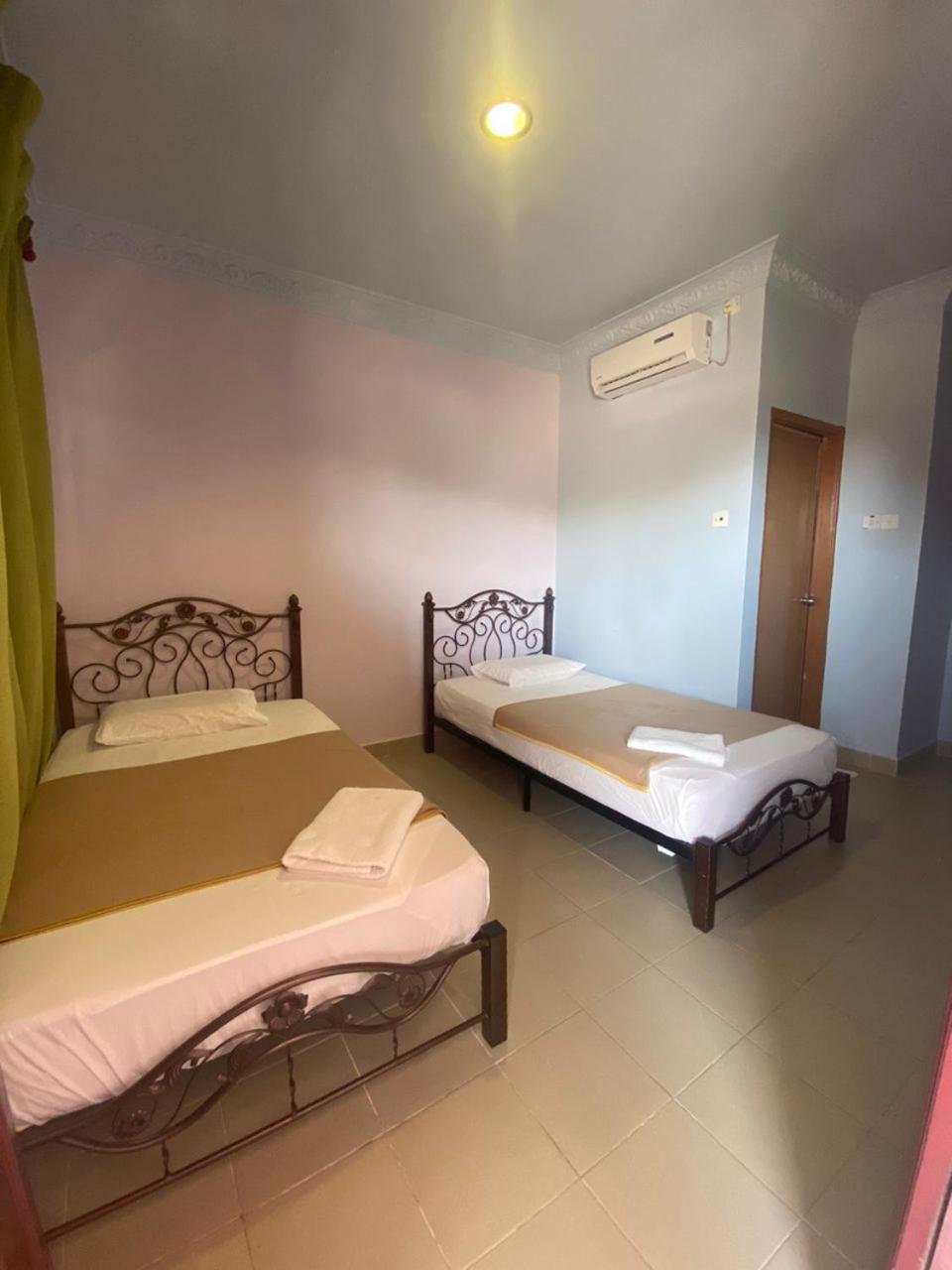 Kanza Beach Inn Marang Exterior photo