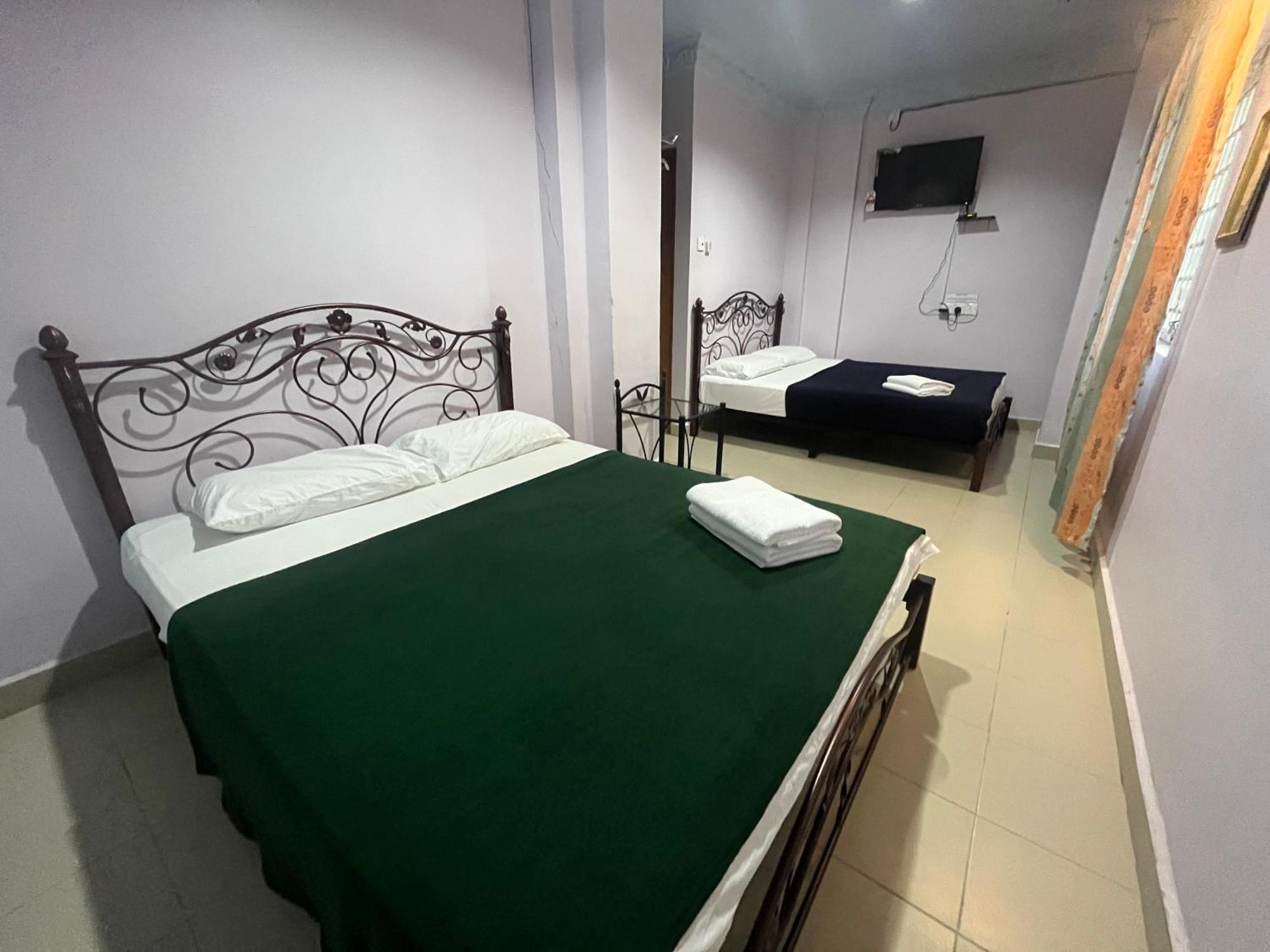 Kanza Beach Inn Marang Exterior photo