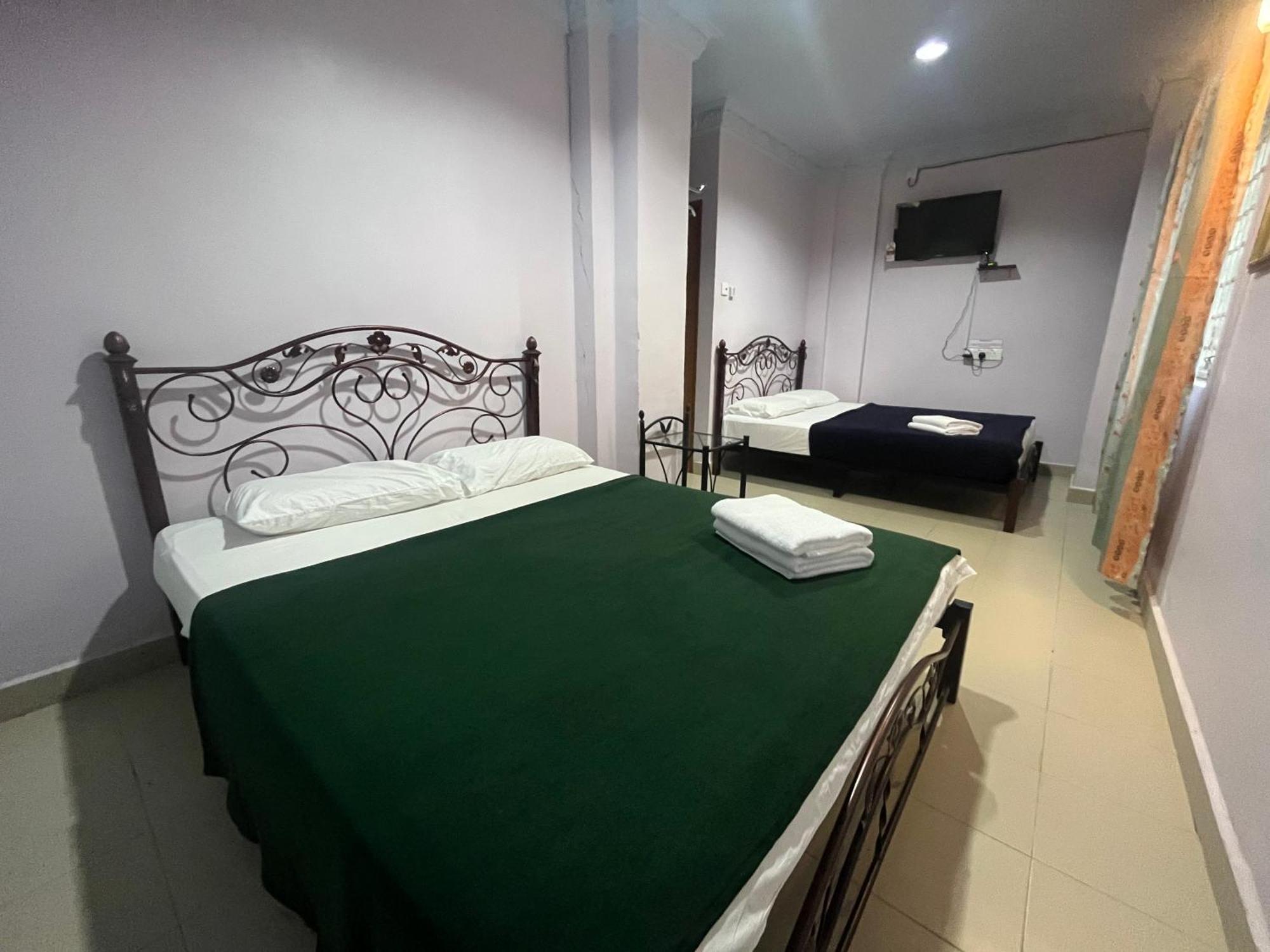 Kanza Beach Inn Marang Exterior photo